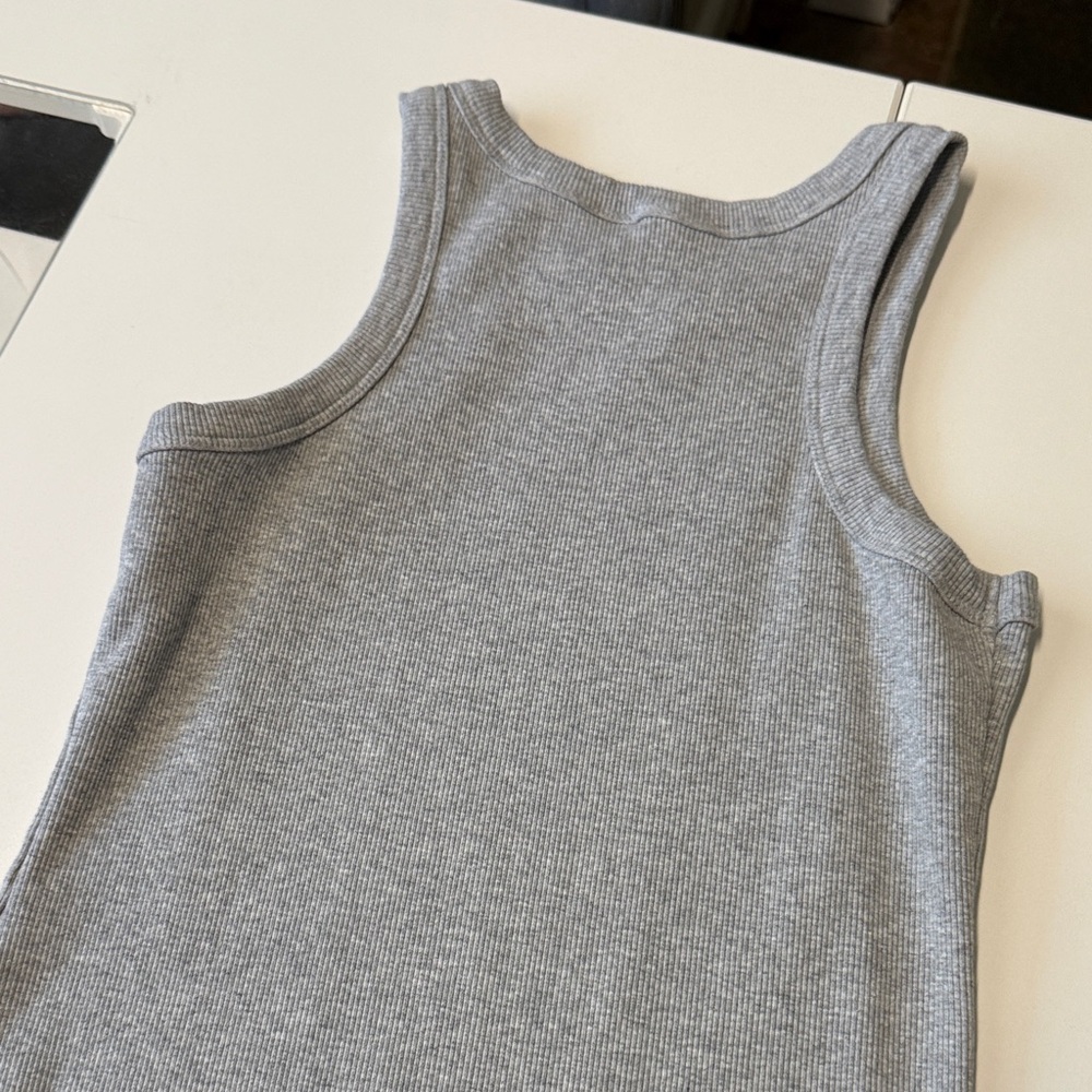 Gray Ribbed Tank Top - Picture 3 of 4